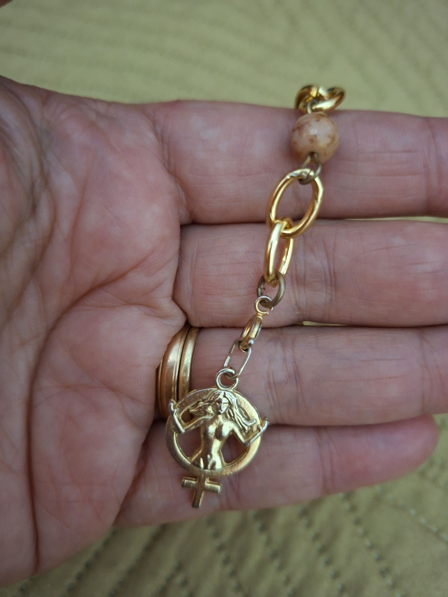 Várias pulseiras