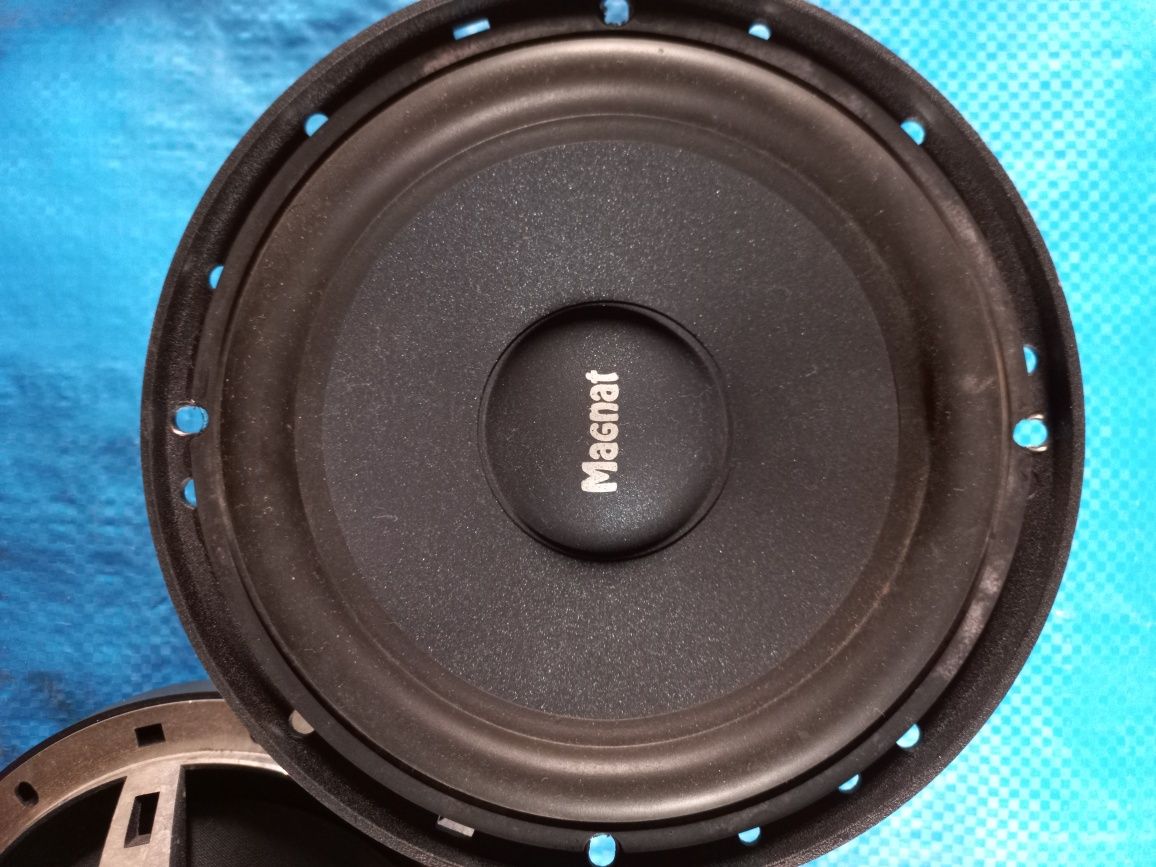 Vendo colunas magnat pro2160 mais cabos