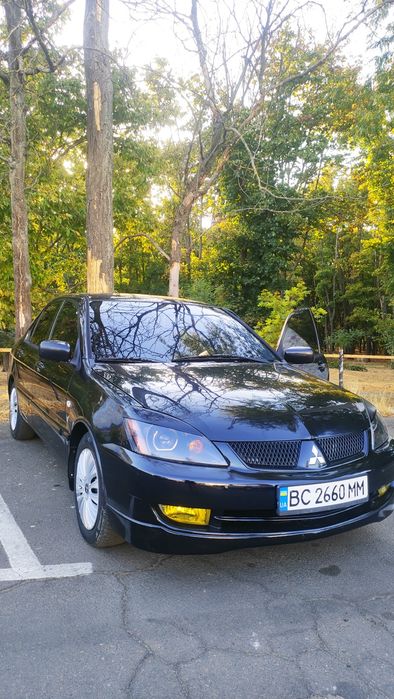 Ланцер 9  1.6 4700$