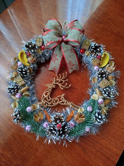 Новорічні віночки декор подарунки пробки в школу та садочок