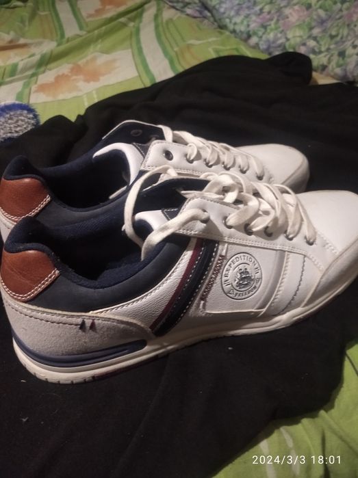 Кроссовки размер 46 новые