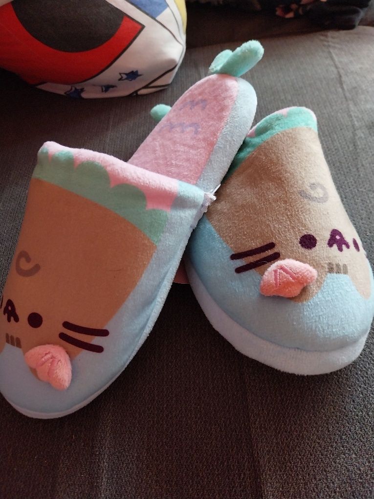 Nowe kapcie pusheen