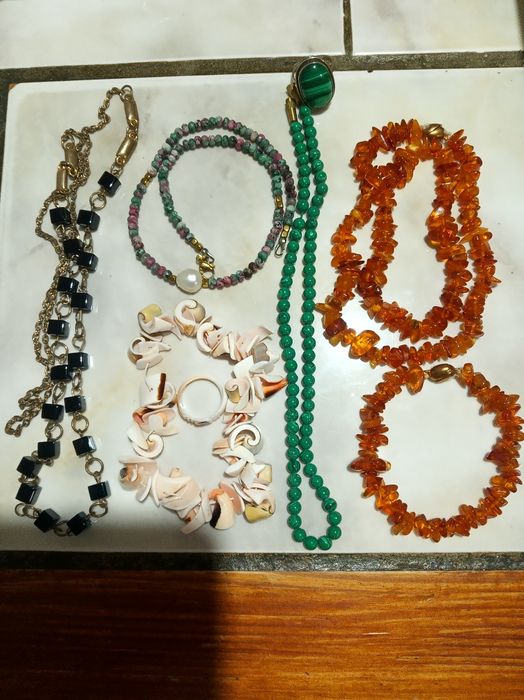 Бусы  из натуральных камней