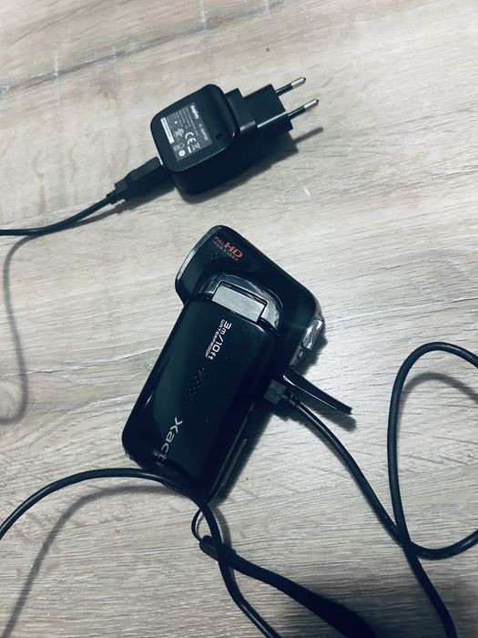 Продам відеокамеру Sanyo