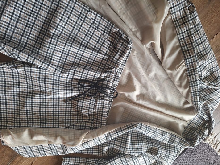 Komplet damski marynarka +spodnie M-L