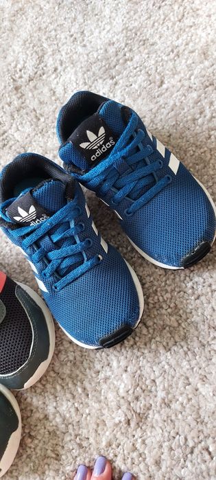 Кроссовки adidas 27 ,16,5 по стельке