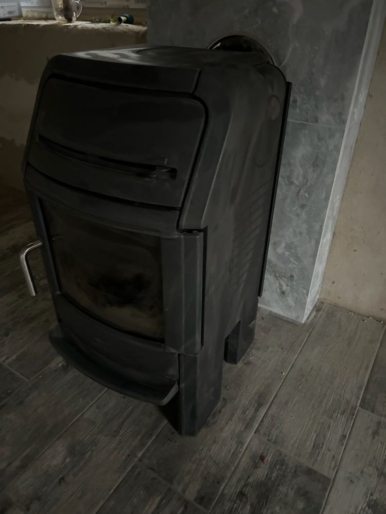 Чавунна піч камін буржуйка Jotul F 220 BP