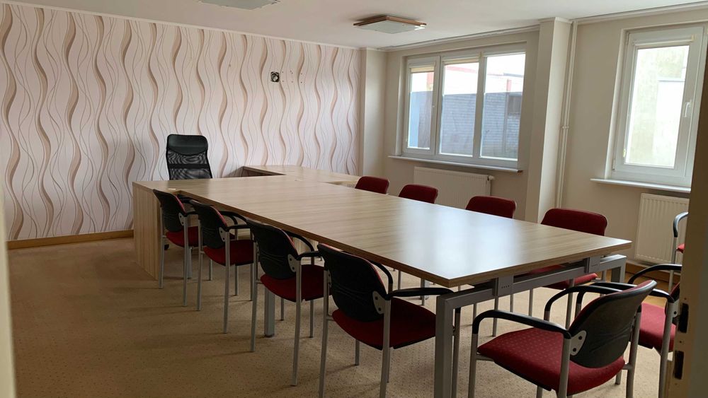 Wynajem budynku parterowego - biura