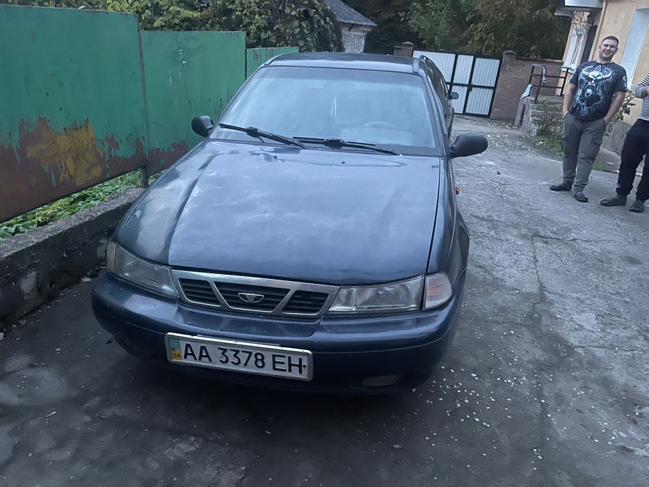 Автомобіль Deawoo Nexia