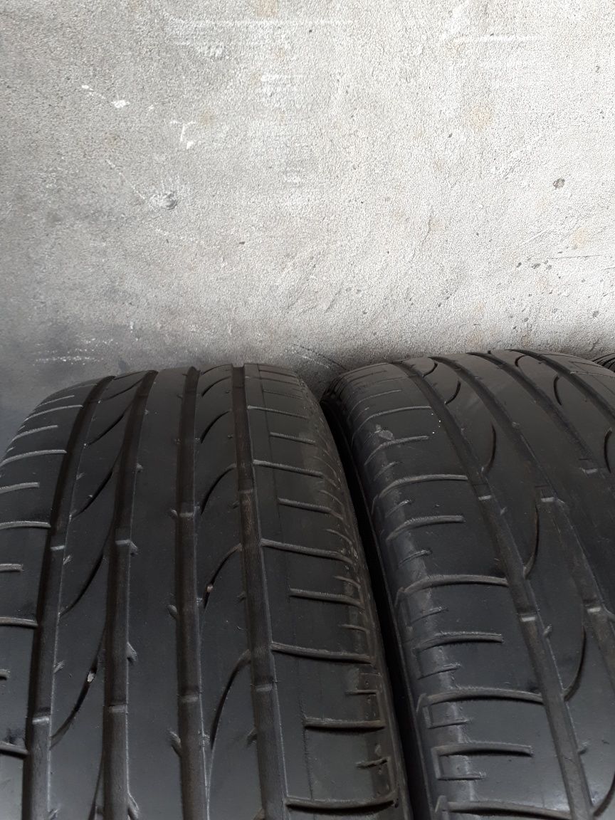 Літні шини 235/55 R17 Bridgestone