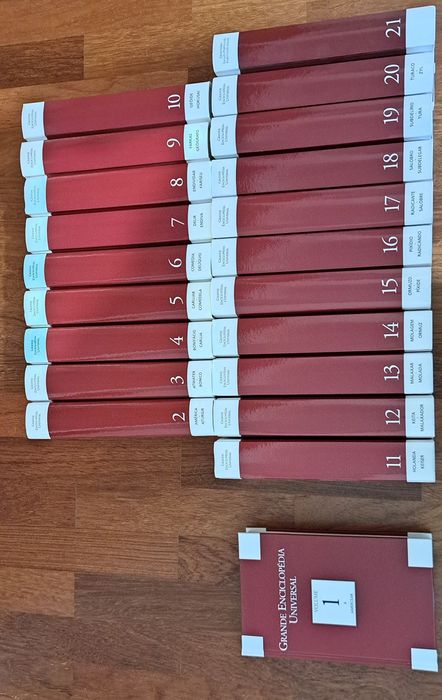 Grande enciclopédia Universal 21 volumes