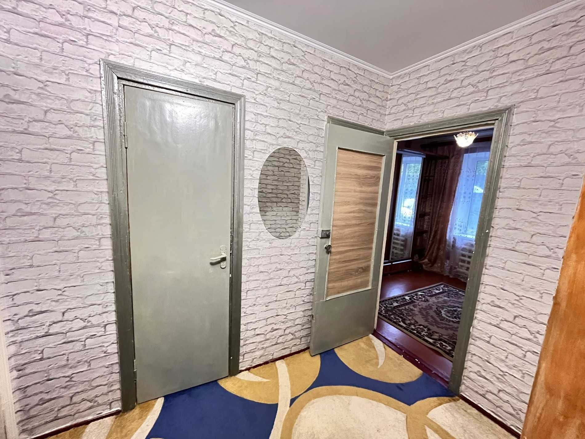 > Продаж 2-кімнатної квартири (малосімейка)