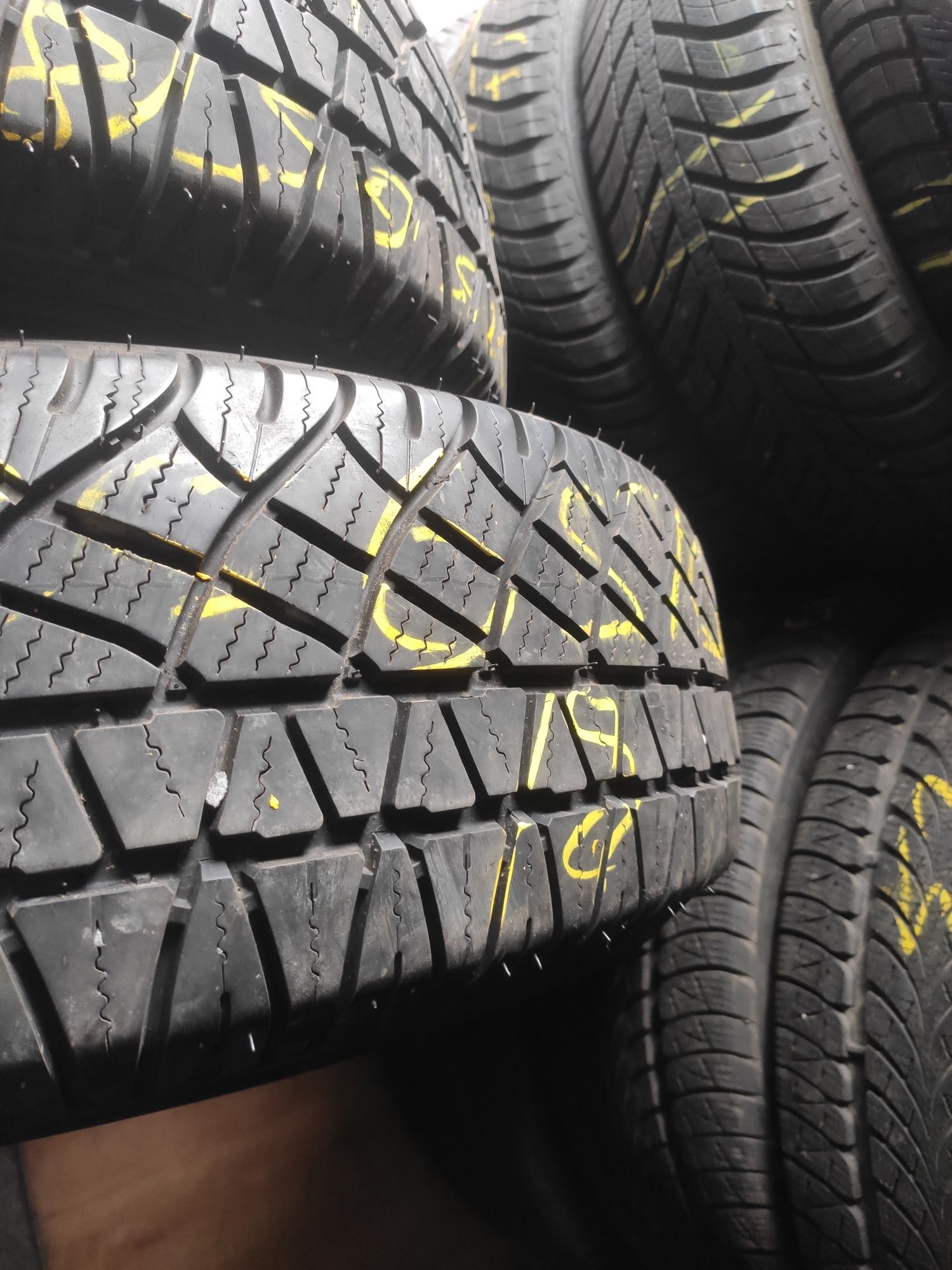Всесезонная резина 225.65.18 Michelin Latitude Cross.18р.7.5мм.France.