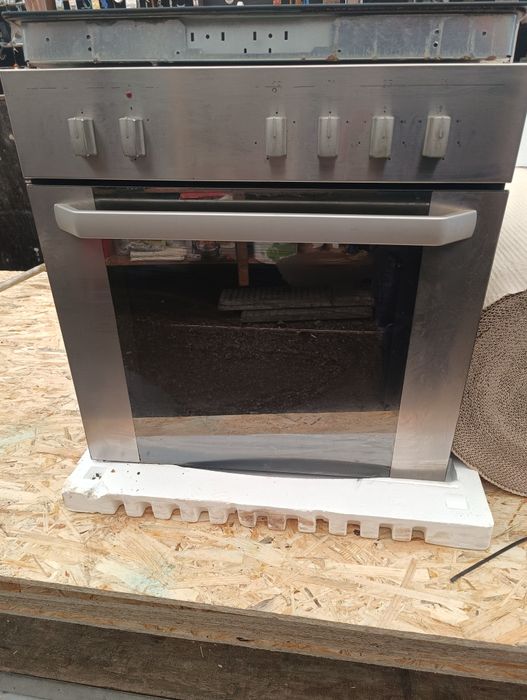 Piekarnik elektryczny Whirlpool AKP 335/01 + płyta indukcyjna AKM 608