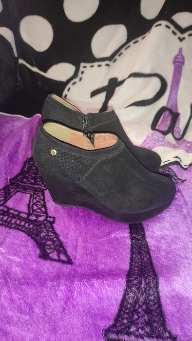 Botas/botins SEASIDE em pele novas n41