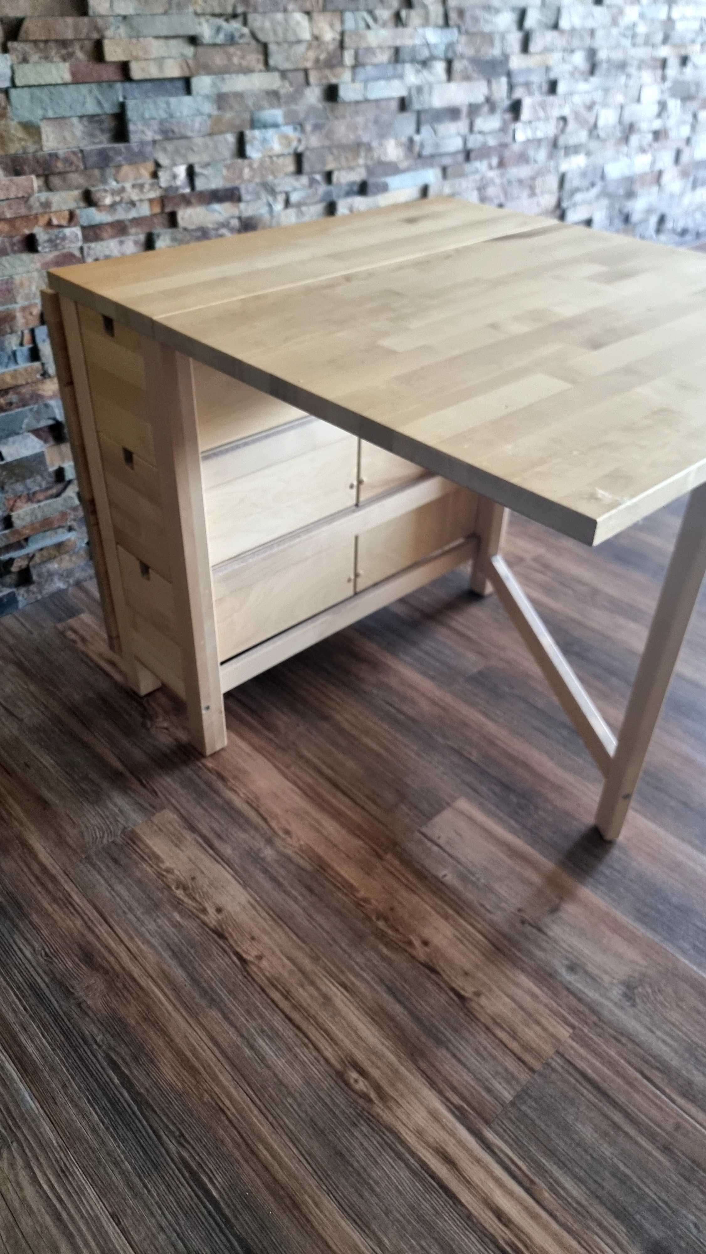 Mesa dobravel para sala ou cozinha.