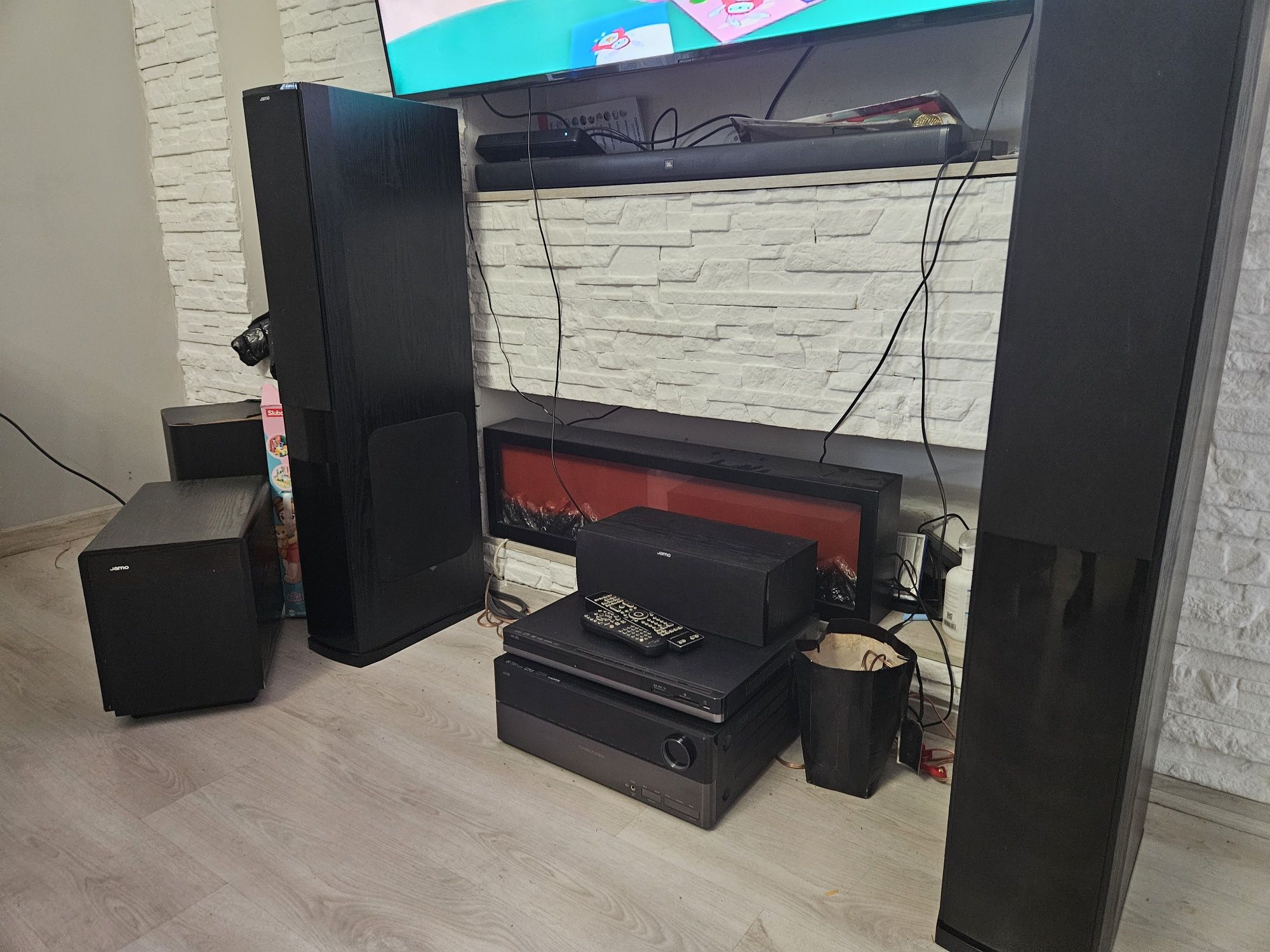 Zestaw jamo s608 plus harman karton