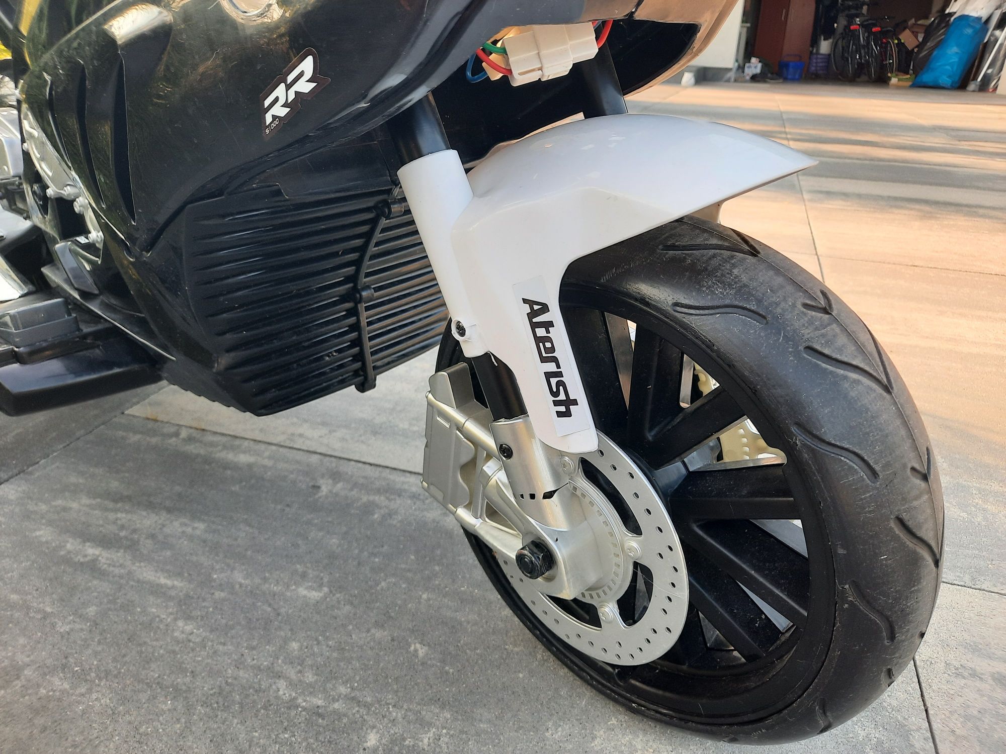 Motor BMW S 1000 RR nowy akumulator