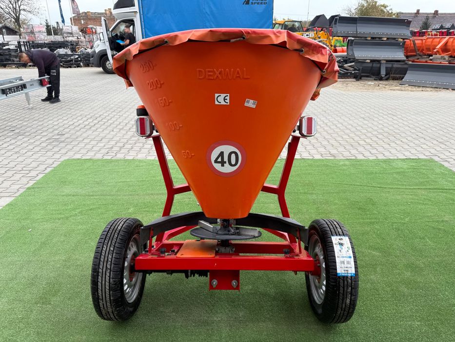 Posypywarka do quada ATV solarka piaskarka 300L