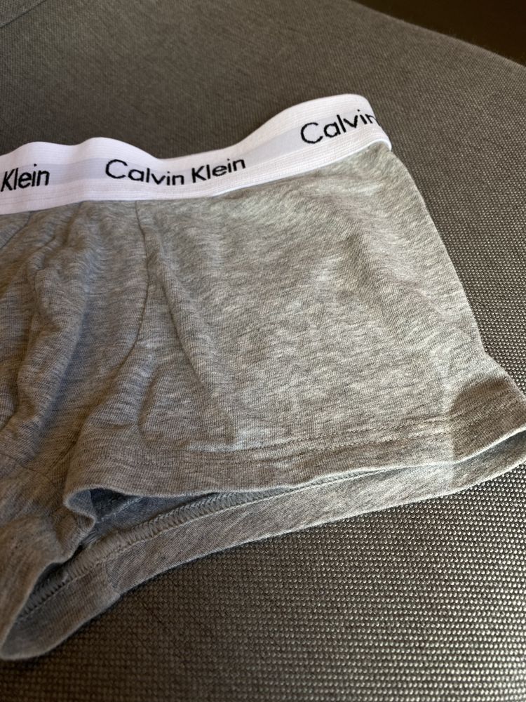 Труси calvin klein розмір ХС  140-146