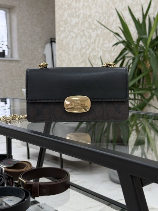 Красива оригінальна сумочка від COACH