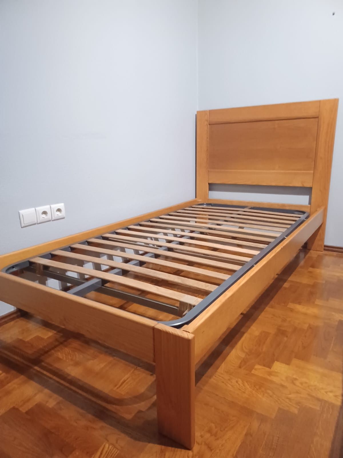 Quarto individual pinho maciço