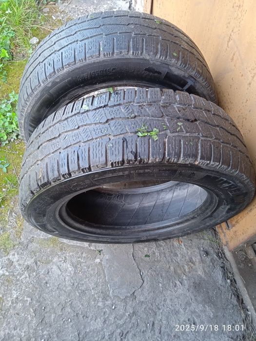 205/65/16 шини зимові 2, 2015, 3,5мм. 215/70/16 всесезонні 2, 2019,