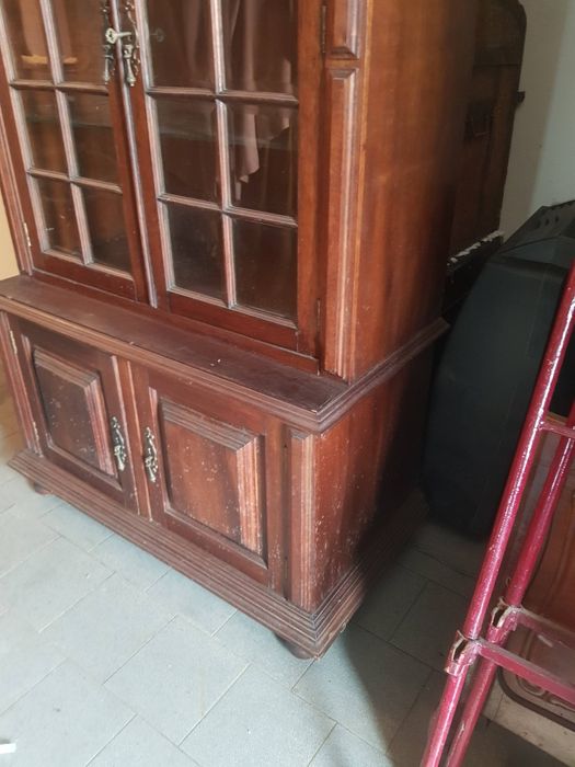 Movel vitrine ou de arrumos em bom estado