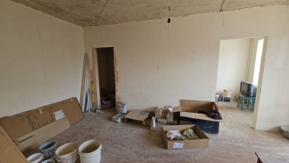 Київ район ДВРЗ вул. Алматинська 89 а. Є ВІДЕООГЛЯД.