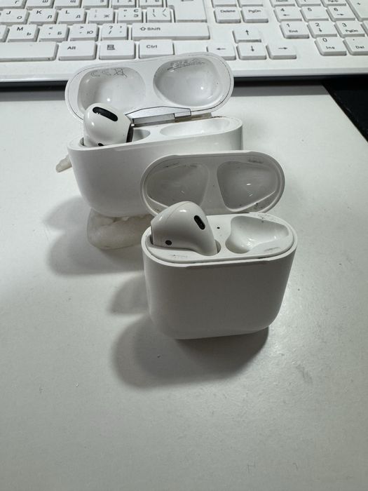 Наушники Airpods a1602 и a2190
