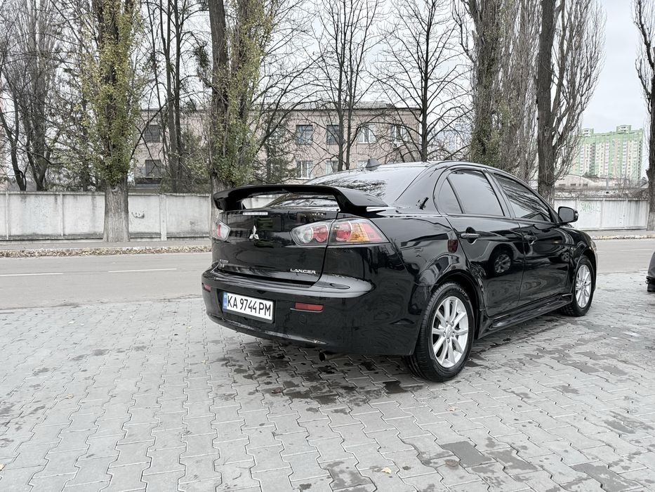 Mitsubishi lancer awd