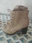 Botas bejes como novas