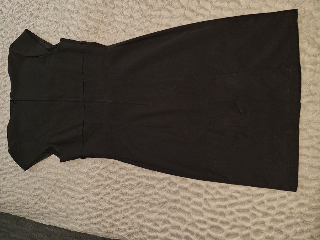 Sukienka "mała czarna" rozmiar S, krótki rękaw, przed kolana, klasyk