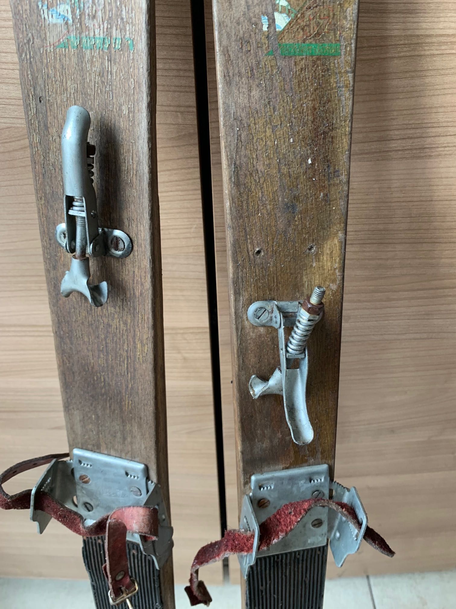 Stare drewniane narty retro unikat 120 cm kolekcjonerskie MESTA Jr.