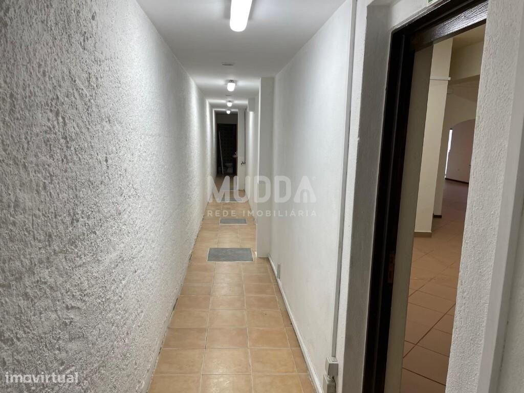 Loja para arrendamento em Vale de Cambra