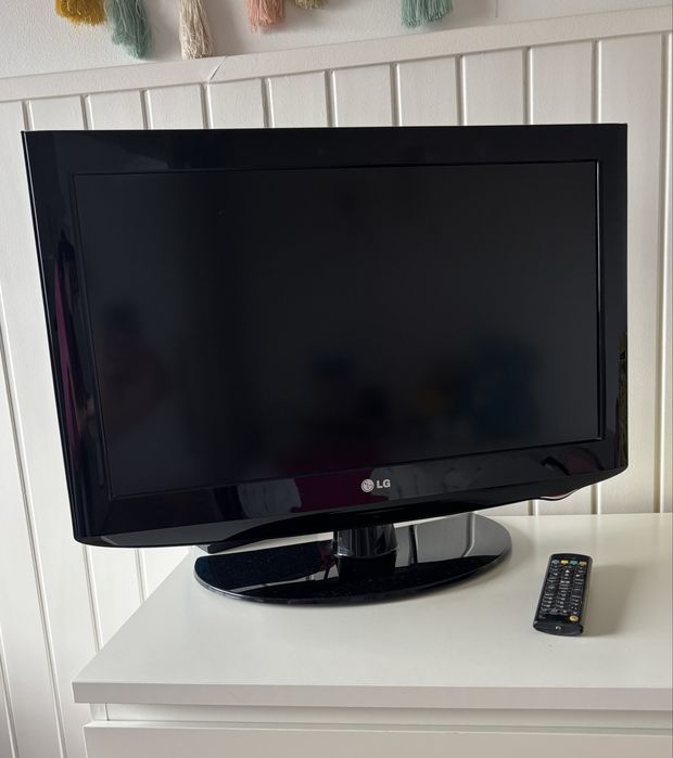 Televisão LG - modelo 26LH2000