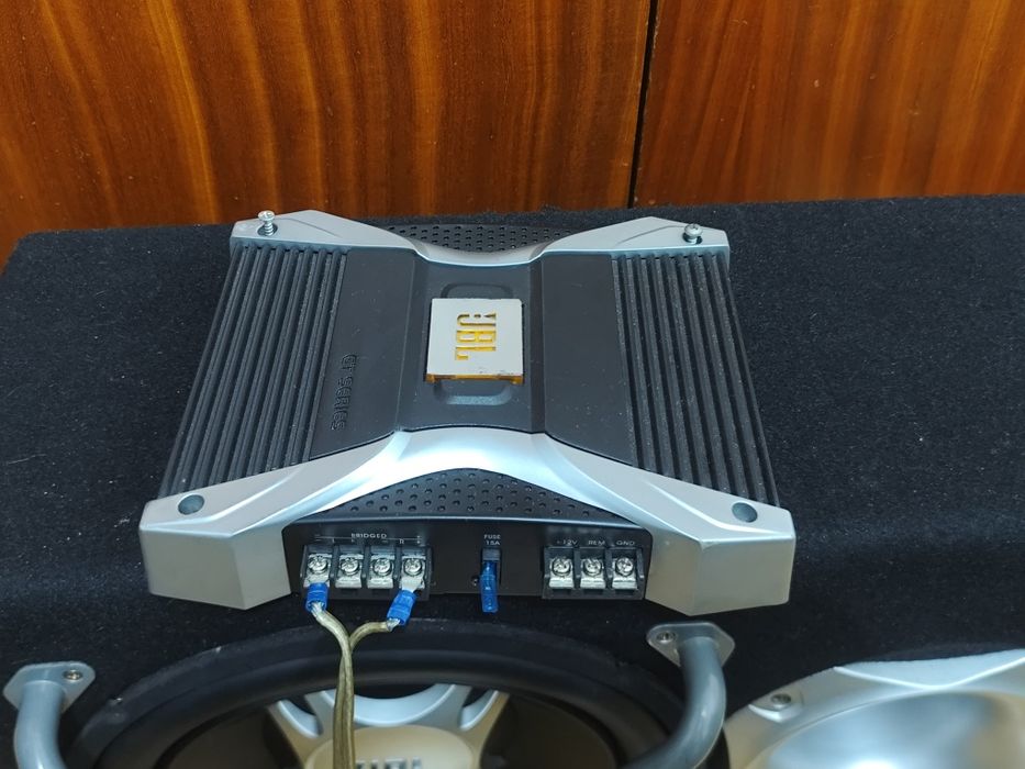 Subwoofer JBL + Amplificador Gt series