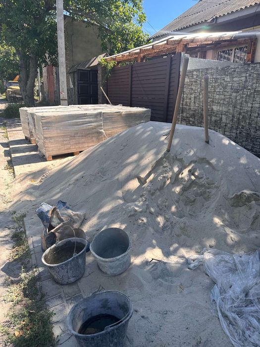 Пісок щебінь відсів бетон камінь зил газ даф.Опришки песок речной щебе