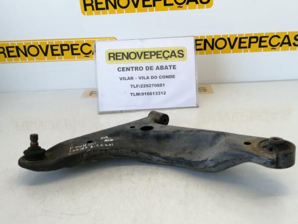 Braço de suspensão frente esquerdo HYUNDAI i10 (PA)