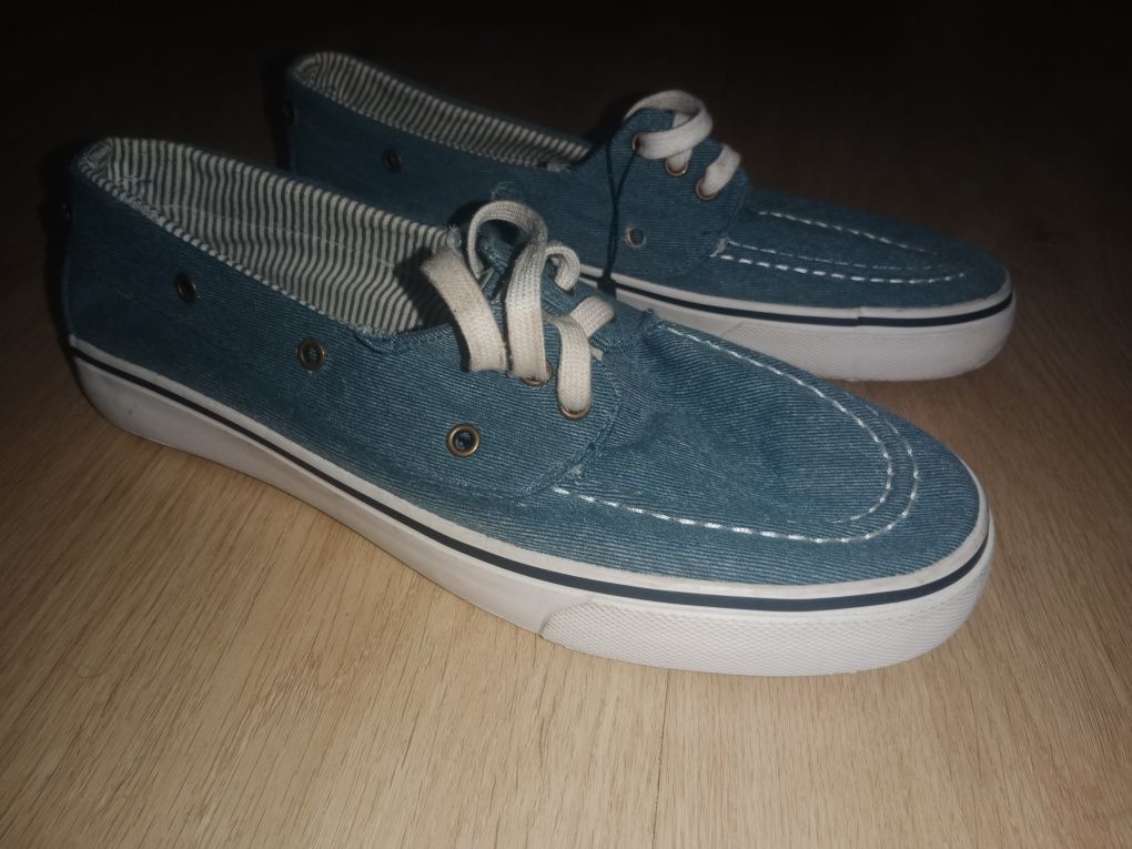 Sapato / Tênis Quebra Mar