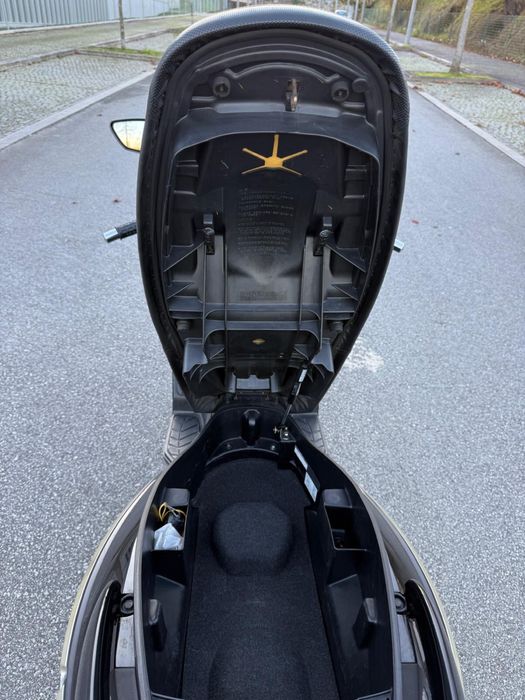 Vendo ou troco sym gts 125