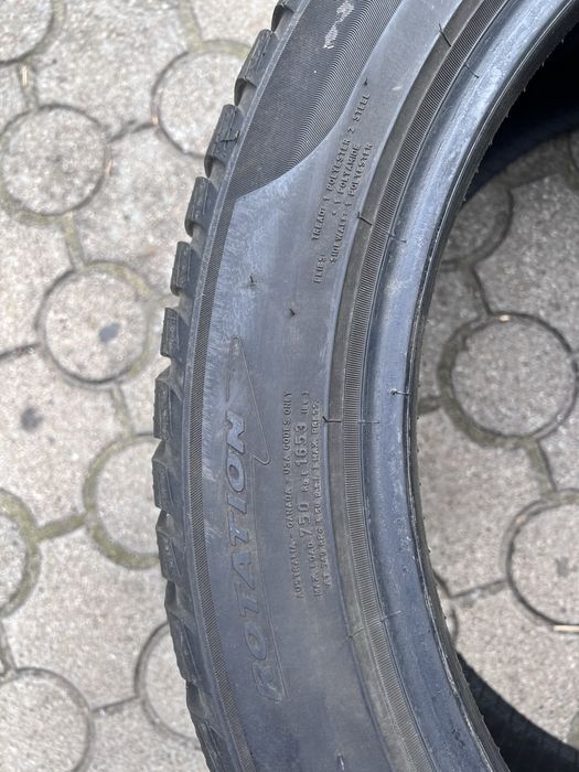 Zimowe opony Pirelli 235/45/18