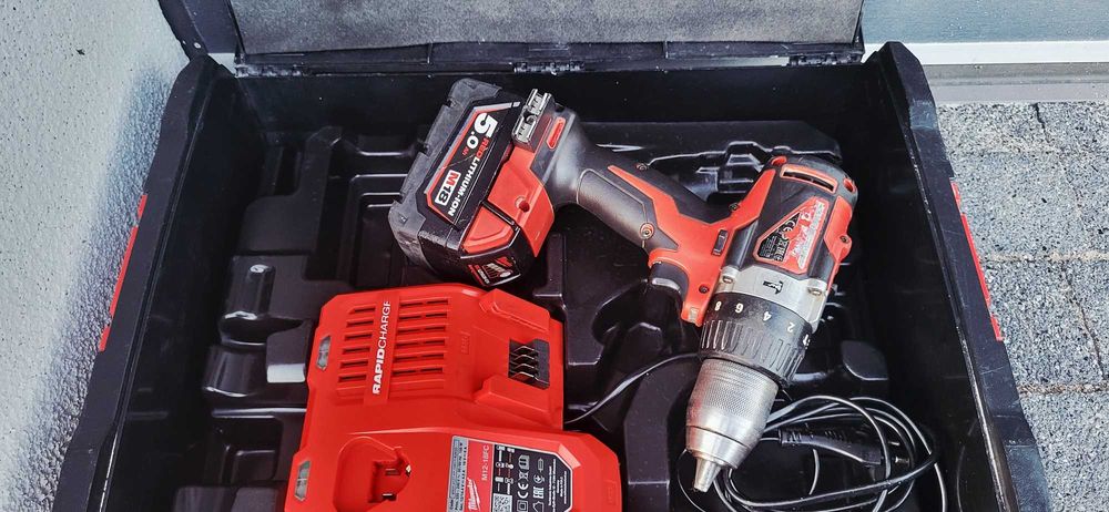 Wiertarko-Wkrętarka Udarowa 18V MILWAUKEE M18 BLPD2-502X  Wkrętarka