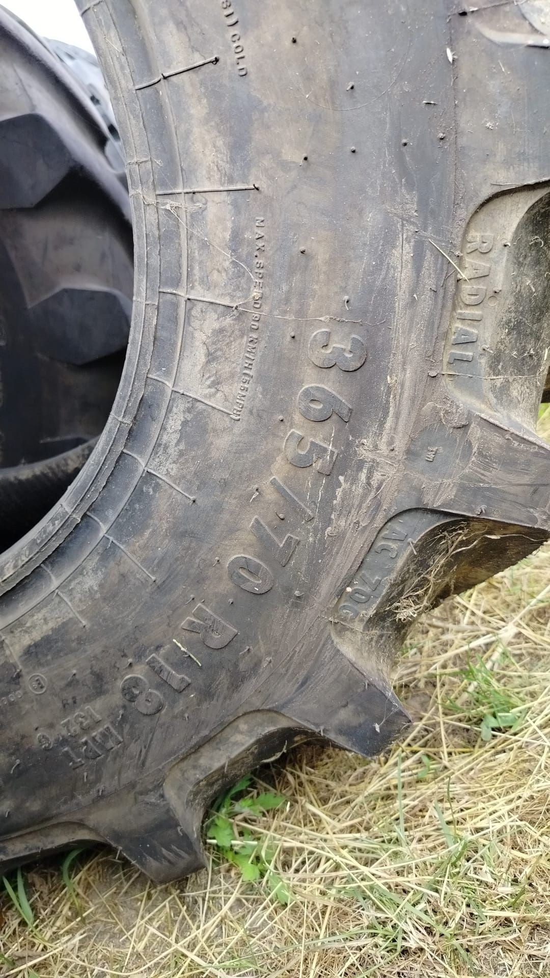 Opona 365/70 R18
