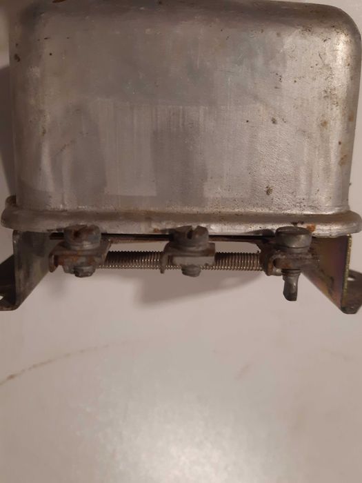Regulator napięcia prądnicy RG15k 12V 25A 03N 8  Żuk Warszaw Syrena...