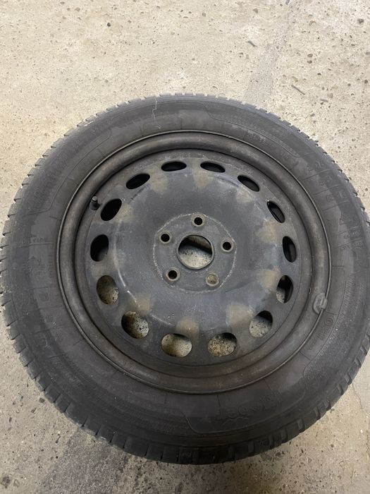 Opony wielosezonowe na feldze stalowej 5x112