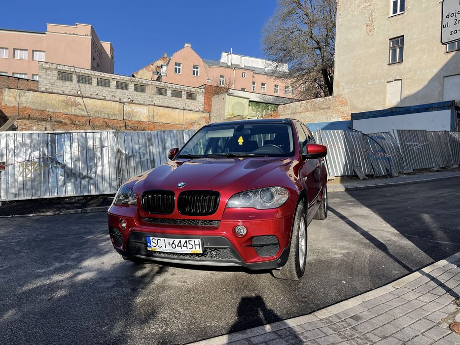Doinwestowane BMW X5 w pięknym kolorze individu + HiEnd Audio car play