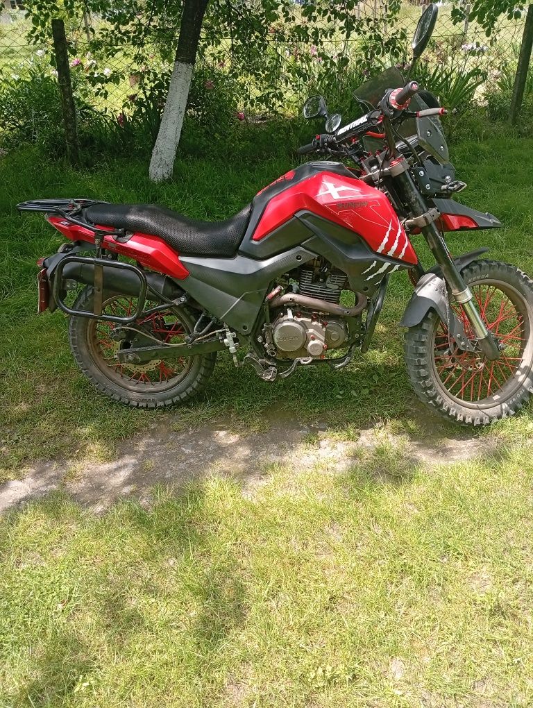 Продам мотоцикл марки шинерайSHINERAY
