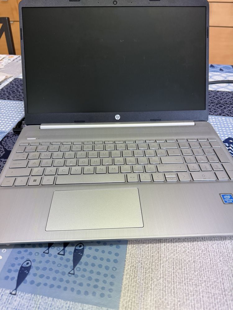 Portátil HP 15s-fq0028na, bom estado