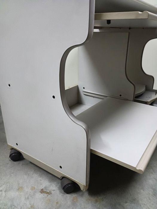 Secretaria multifuncional, estrutura resistente com rodas, 96/80/50cm